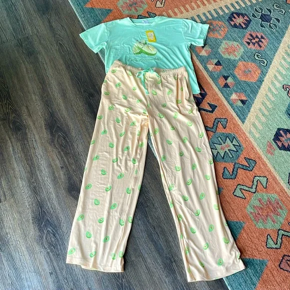 Forever 21 Intimates Sleepwear Nwt Forever 2 Avocado Pajama Set Poshmark